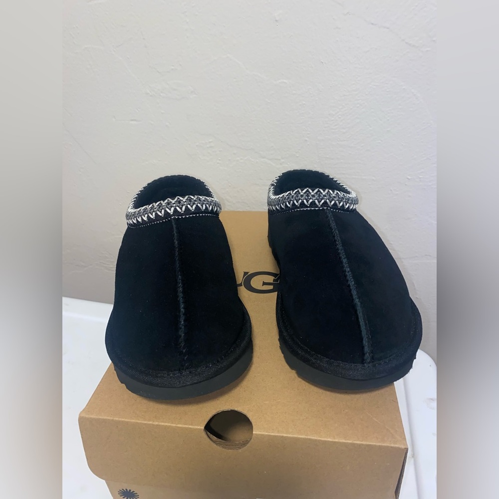 Ugg Tasman slipper black size 7 🎄🎁